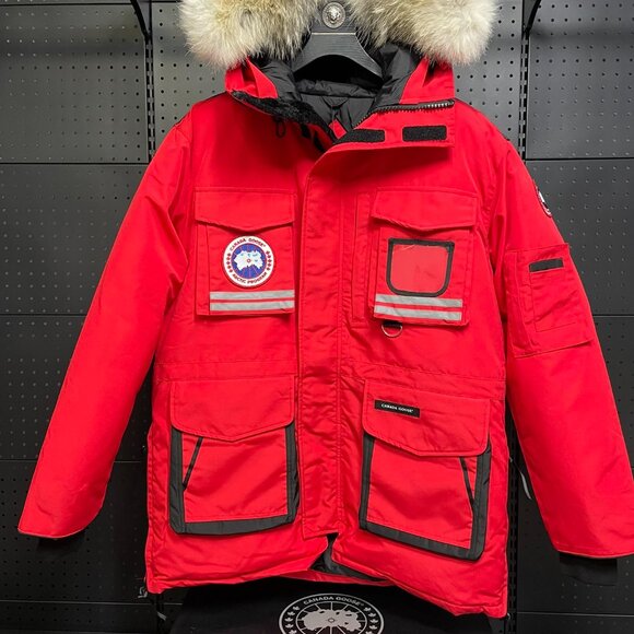 Canada Goose Red Expedition Parka – Authentic, Excellent Condition - Picture 1 of 9